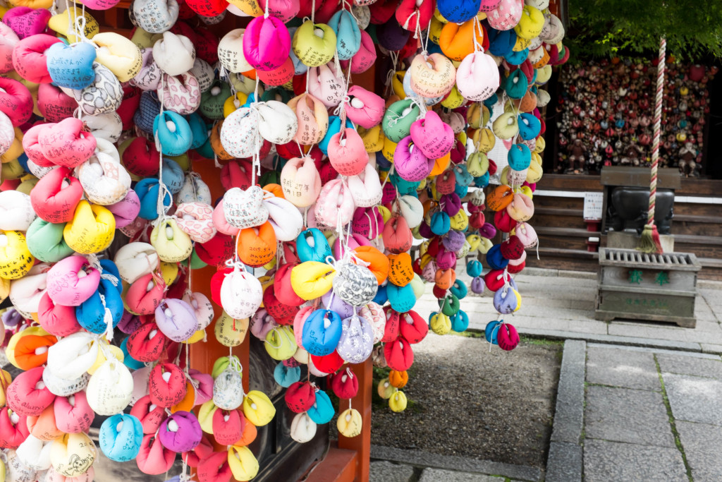 shrine and prayers in kyoto