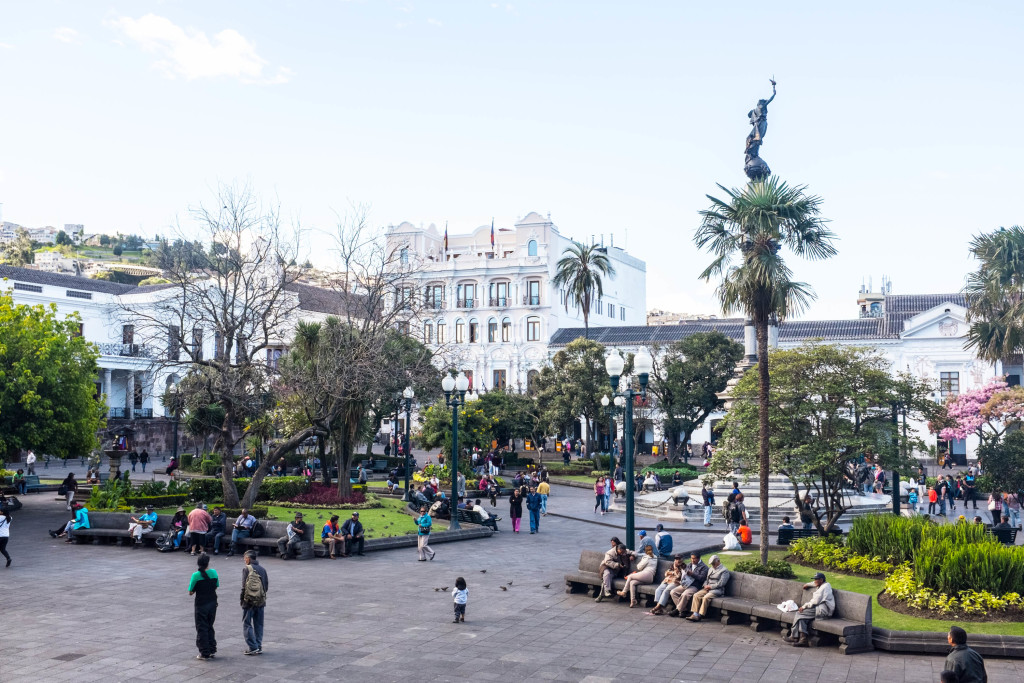10 Best Snapshots From Ecuador - plaza grande
