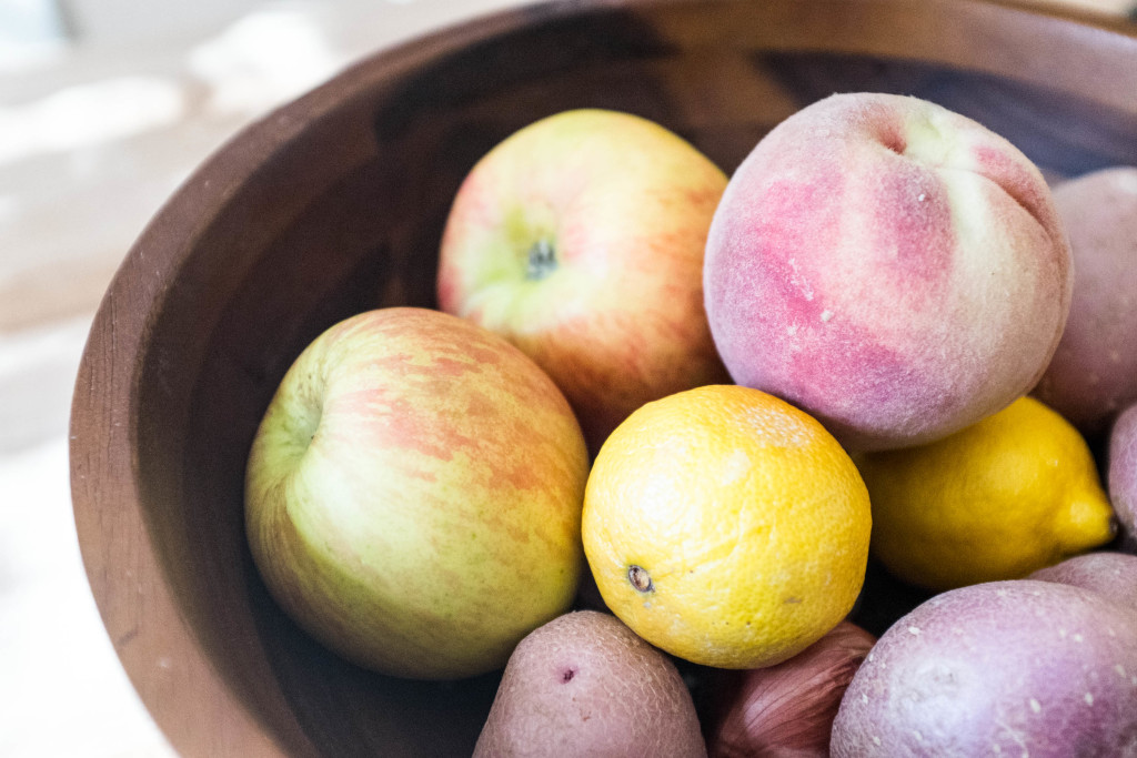 decorate on a budget - fruit bowl