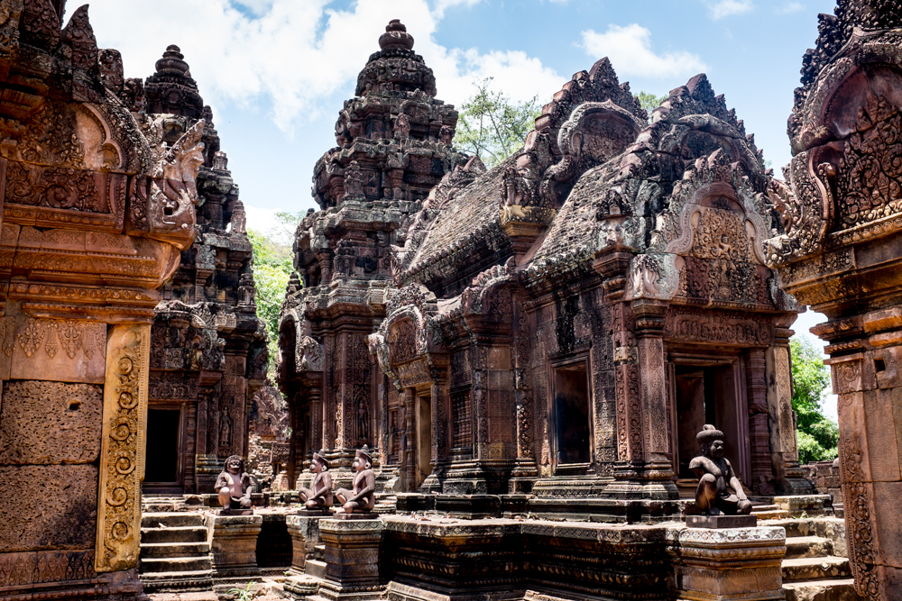 Cambodia: Travel Guide and Photo Diary